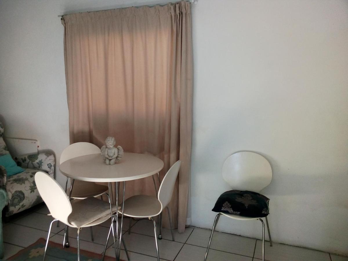 36 Df Strauss Street Appartement Kleinmond Buitenkant foto